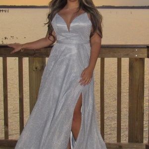 Glittery Prom dress V-neck!